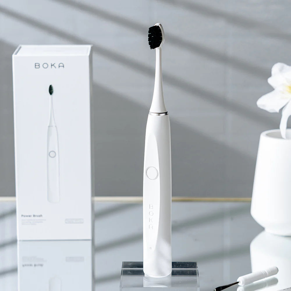 How to Use an Electric Toothbrush Properly (Step-By-Step)